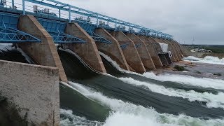 When dam floodgates on the Colorado River open in Central Texas [upl. by Tennos]