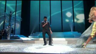 Usher LIVE  Victorias Secret Fashion Show Miami  2008 With songs  Whats your name amp Yeah [upl. by Nyliahs196]