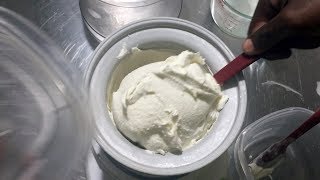 How to make Creamy Vanilla Ice Cream no eggs [upl. by Monarski]