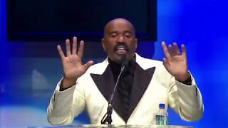 Steve Harvey His Voice Dont Match His Body [upl. by Enaitsirk]